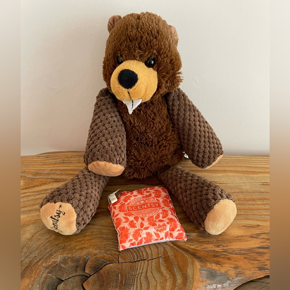 Birch the Beaver Scentsy Buddy, with Paradise Punch bag